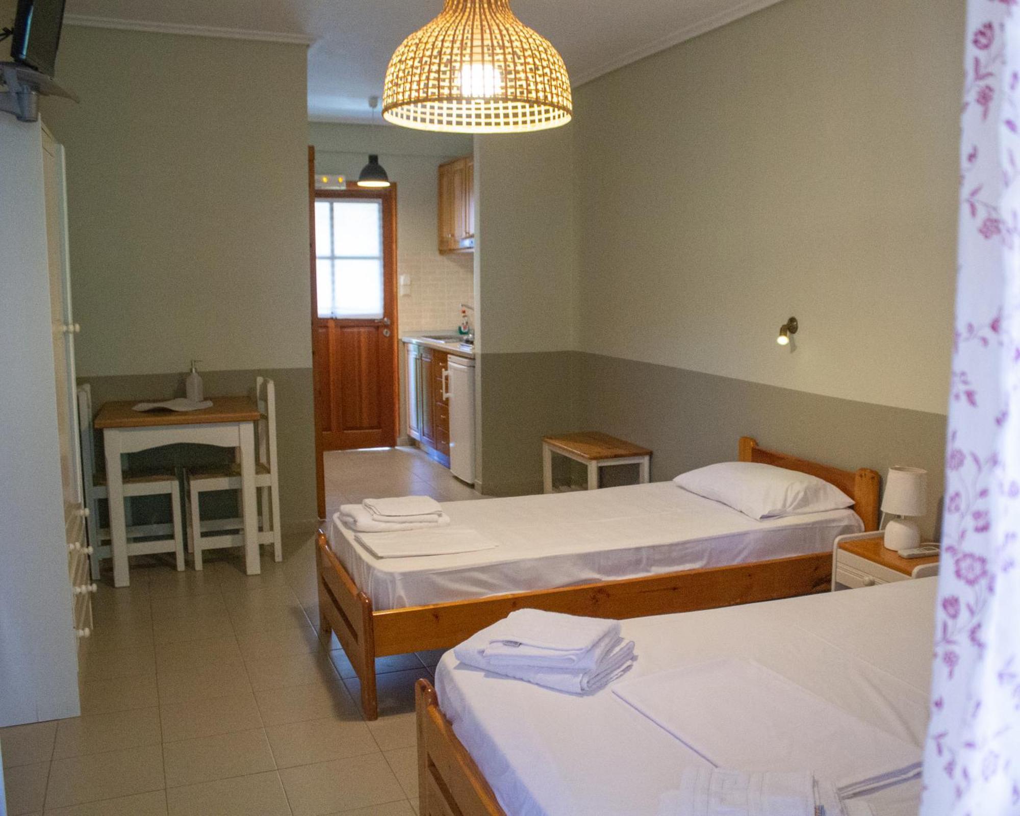 Kritamos Apartments Kardamyli Exterior foto